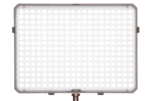 fomei-led-light-18d-zakupfoto-01.jpg