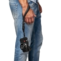 gitzo_century_camera_straps_gcb100ws_worn-zakupfoto.jpg