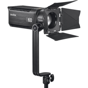 Godox S60 Lampa LED z soczewką i wrotami